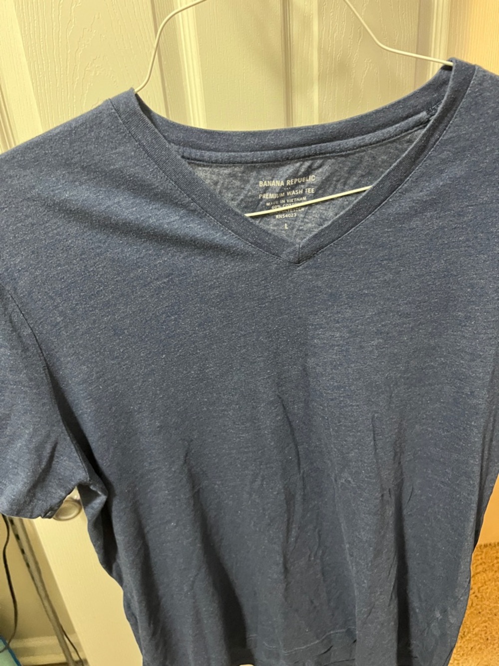 Banana Republic Men's Heather Navy V-Neck Tee